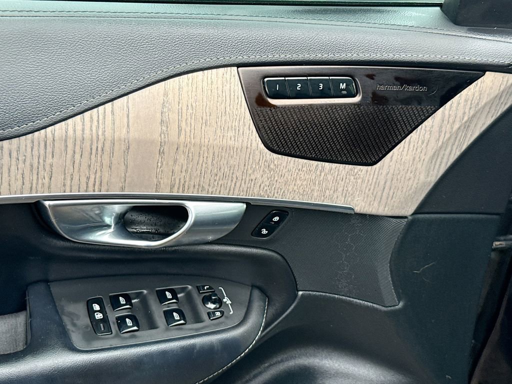 Used 2022 Volvo XC90 T8 Inscription AWD/4WD image 19