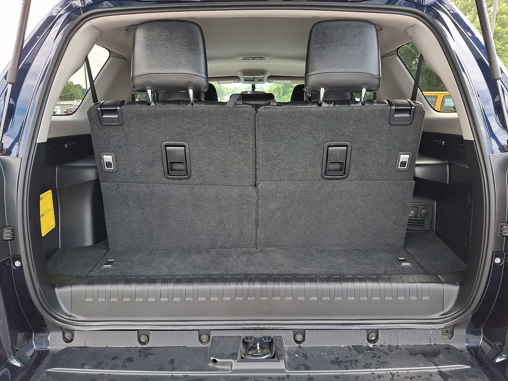 Used 2018 Toyota 4Runner SR5 AWD/4WD image 35