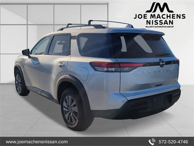 New 2025 Nissan Pathfinder SV image 3