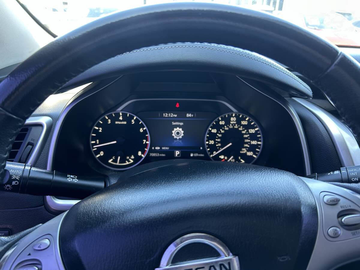 Used 2015 Nissan Murano SV w/ Cargo Package image 12