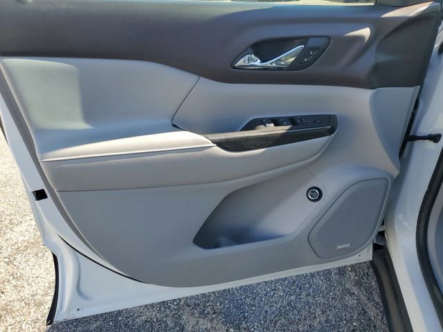 Used 2017 GMC Acadia SLT image 8