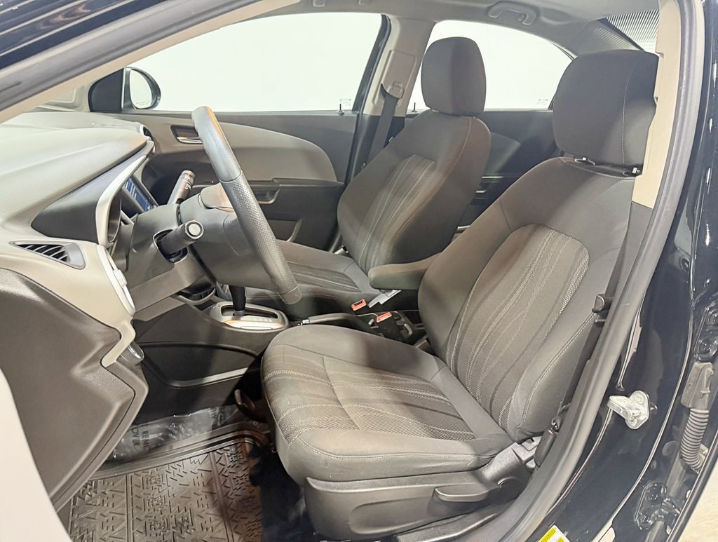 Used 2018 Chevrolet Sonic LT image 20