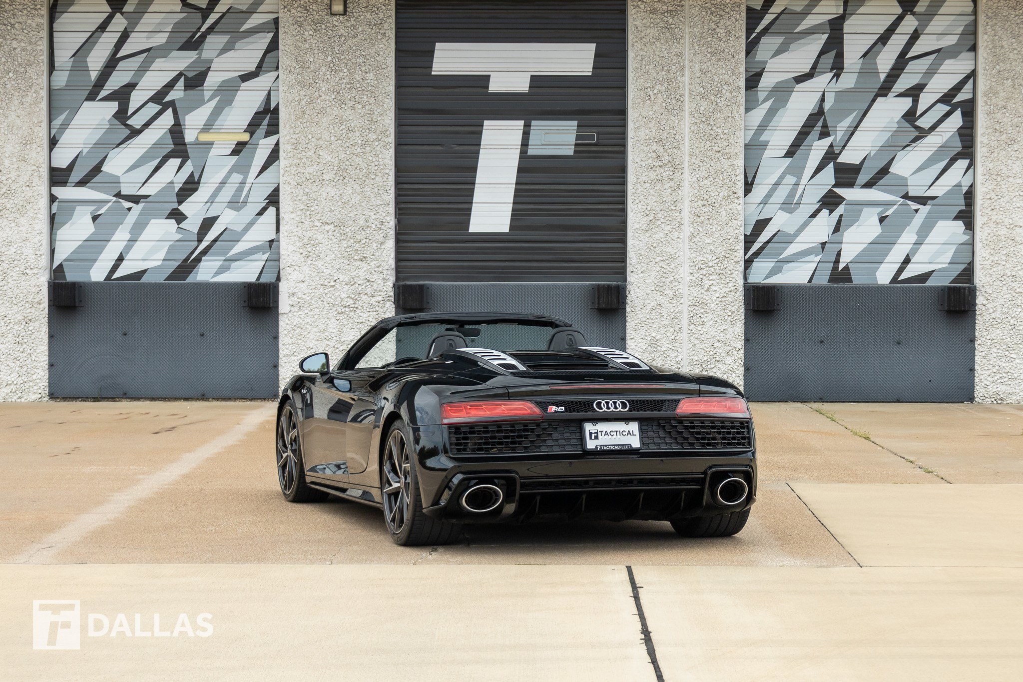 Used 2021 Audi R8 V10 w/ Premium Package RWD image 11