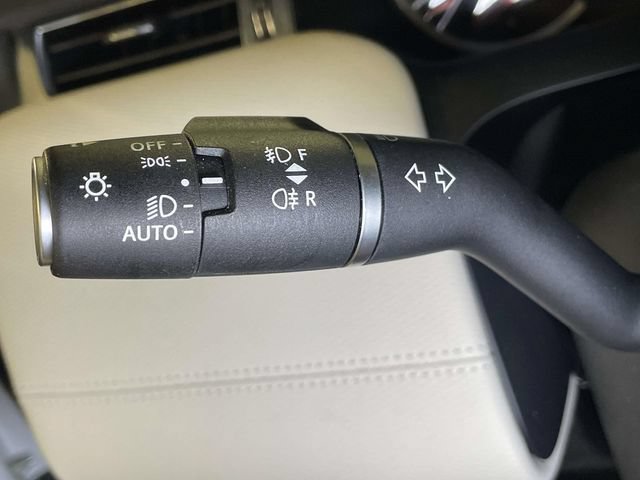 Used 2023 Land Rover Discovery Sport SE R-Dynamic AWD/4WD image 40