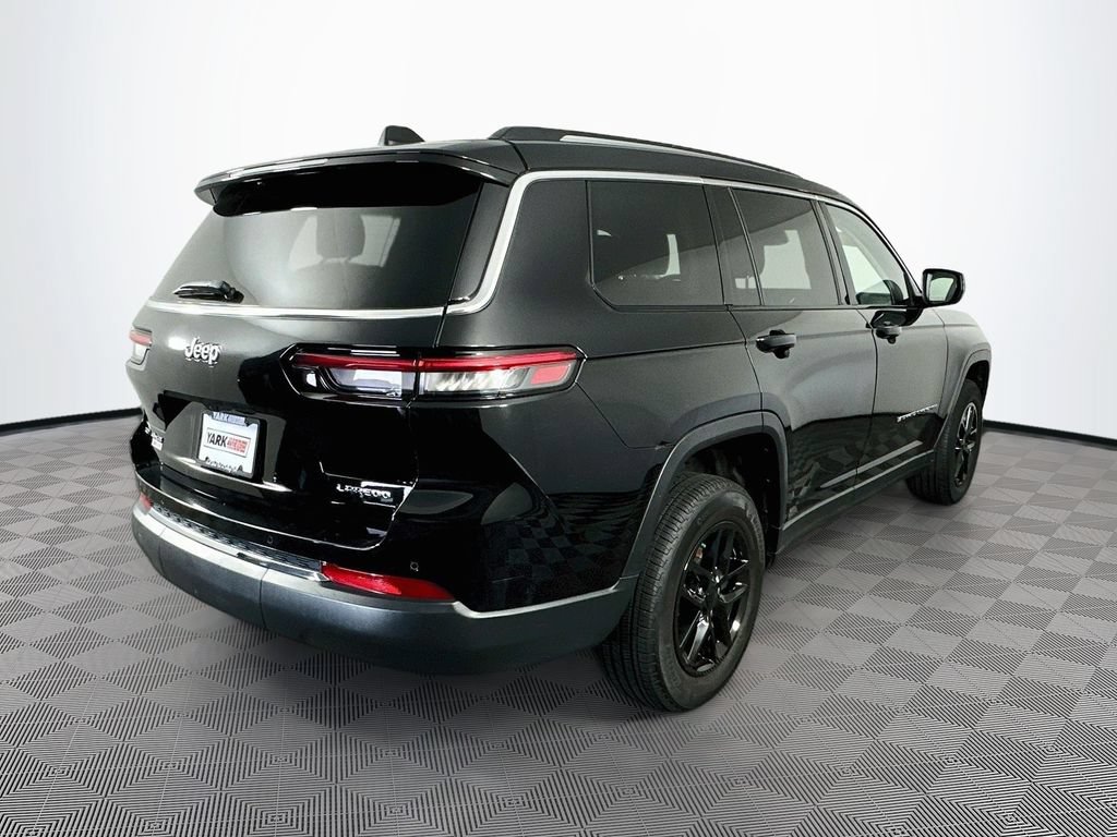 Certified 2022 Jeep Grand Cherokee L Laredo w/ Luxury Tech Group I AWD/4WD image 12