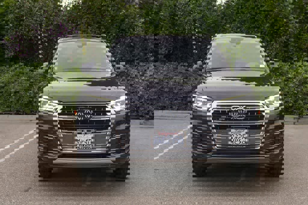 Used 2018 Audi Q5 2.0T Premium Plus w/ Premium Plus Package image 2