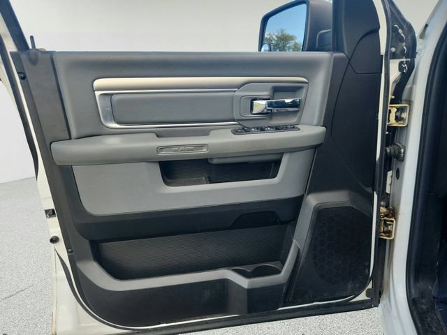 Used 2019 RAM 1500 Classic SLT AWD/4WD image 16