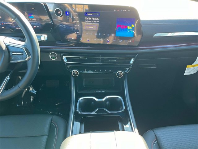 Used 2025 Chevrolet Traverse Z71 w/ Driver Confidence Package image 6