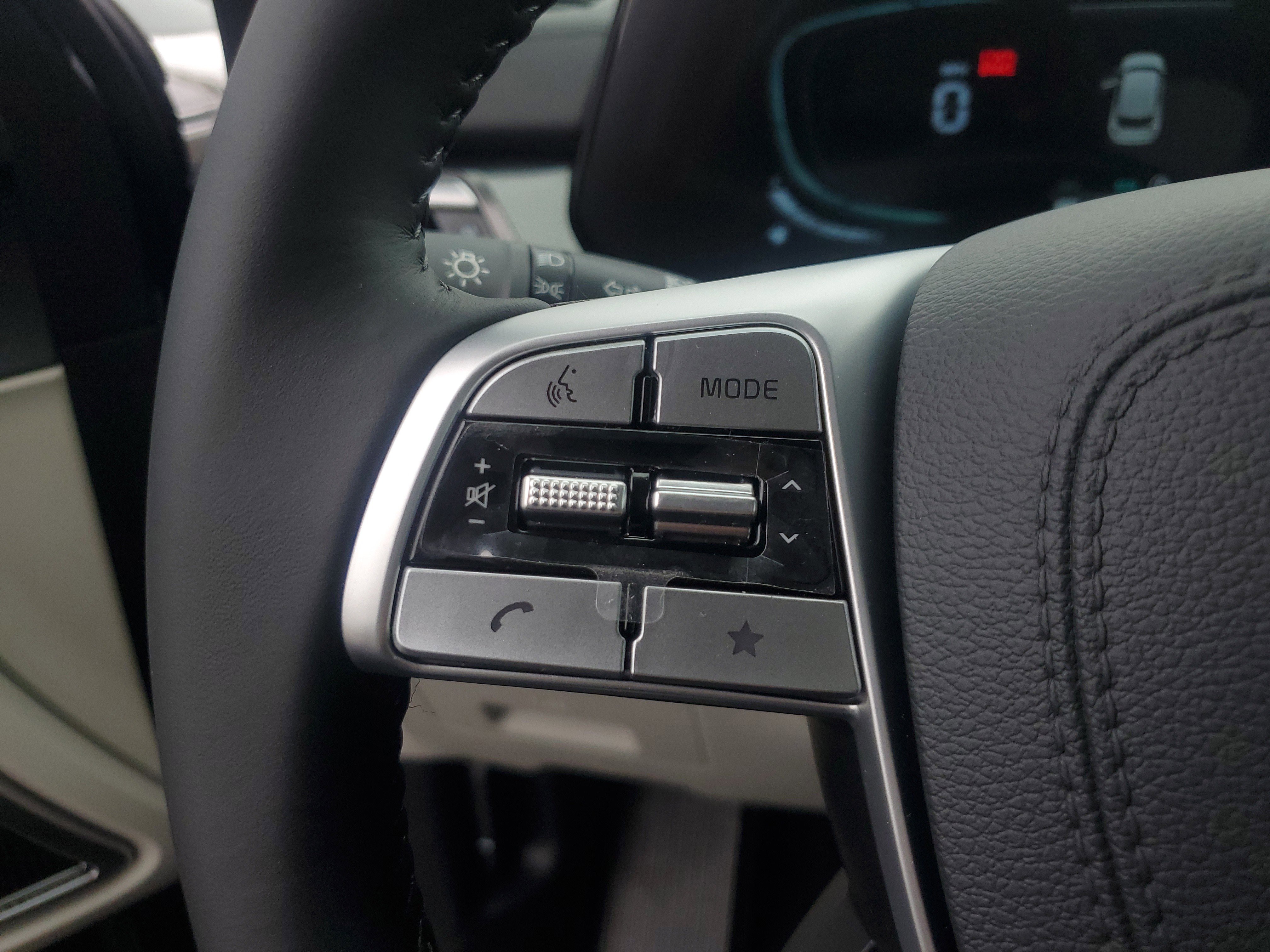 New 2025 Kia Telluride S image 28