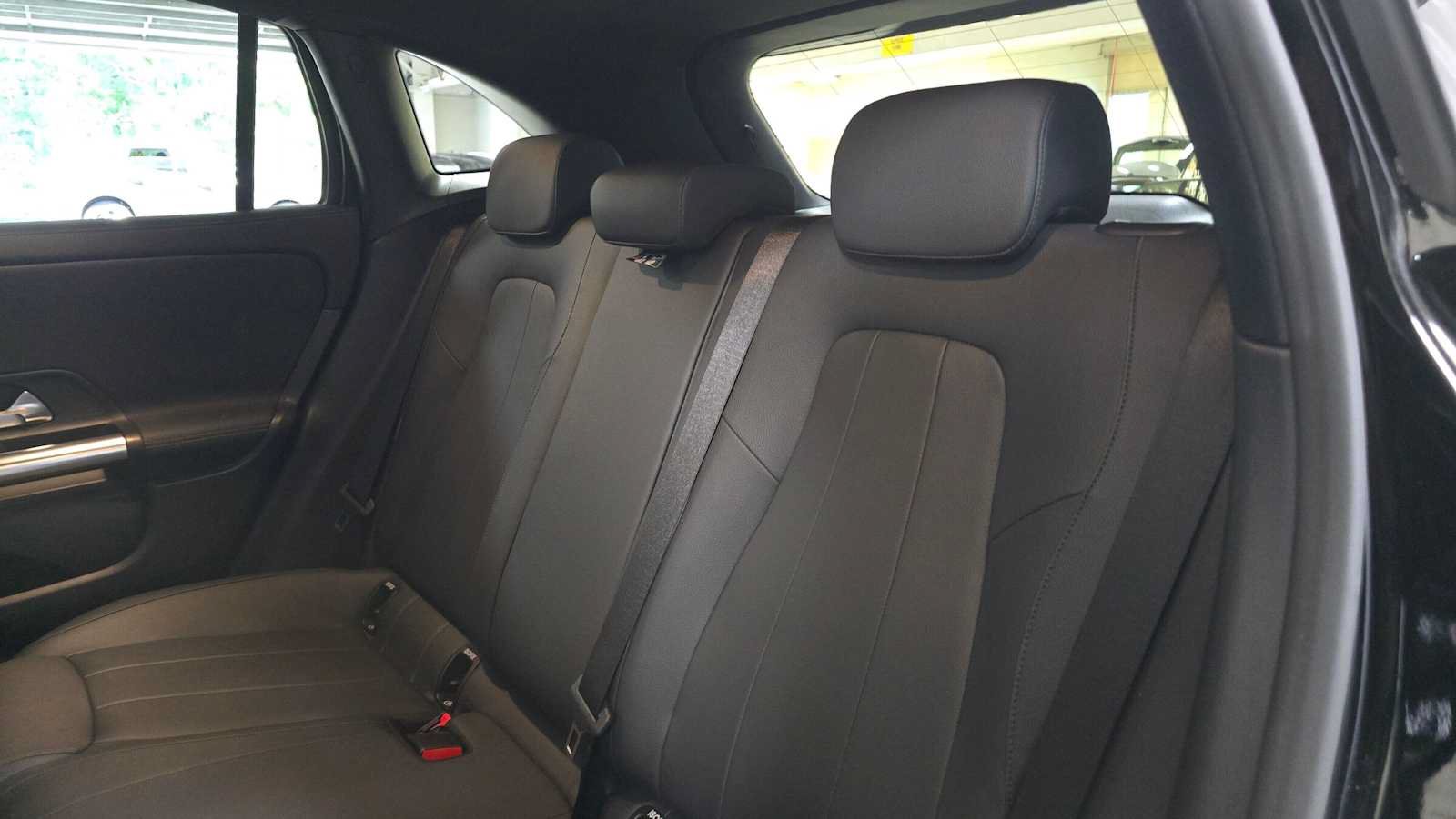 Used 2025 Mercedes-Benz GLA 250 image 48