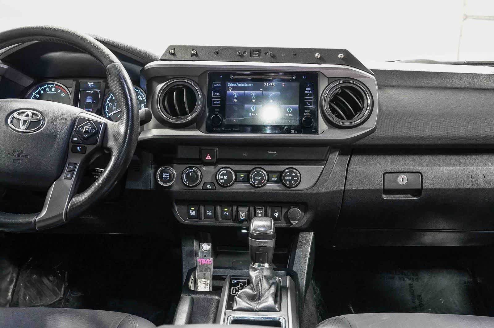 Used 2019 Toyota Tacoma TRD Off-Road w/ Technology Package AWD/4WD image 13