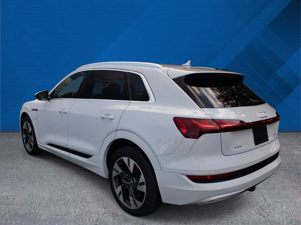 Used 2022 Audi e-tron Premium w/ Towing Package image 7