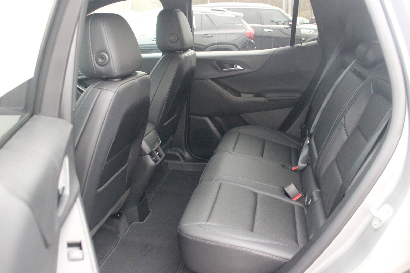 New 2026 Chevrolet Equinox LT w/ Convenience Package II image 11