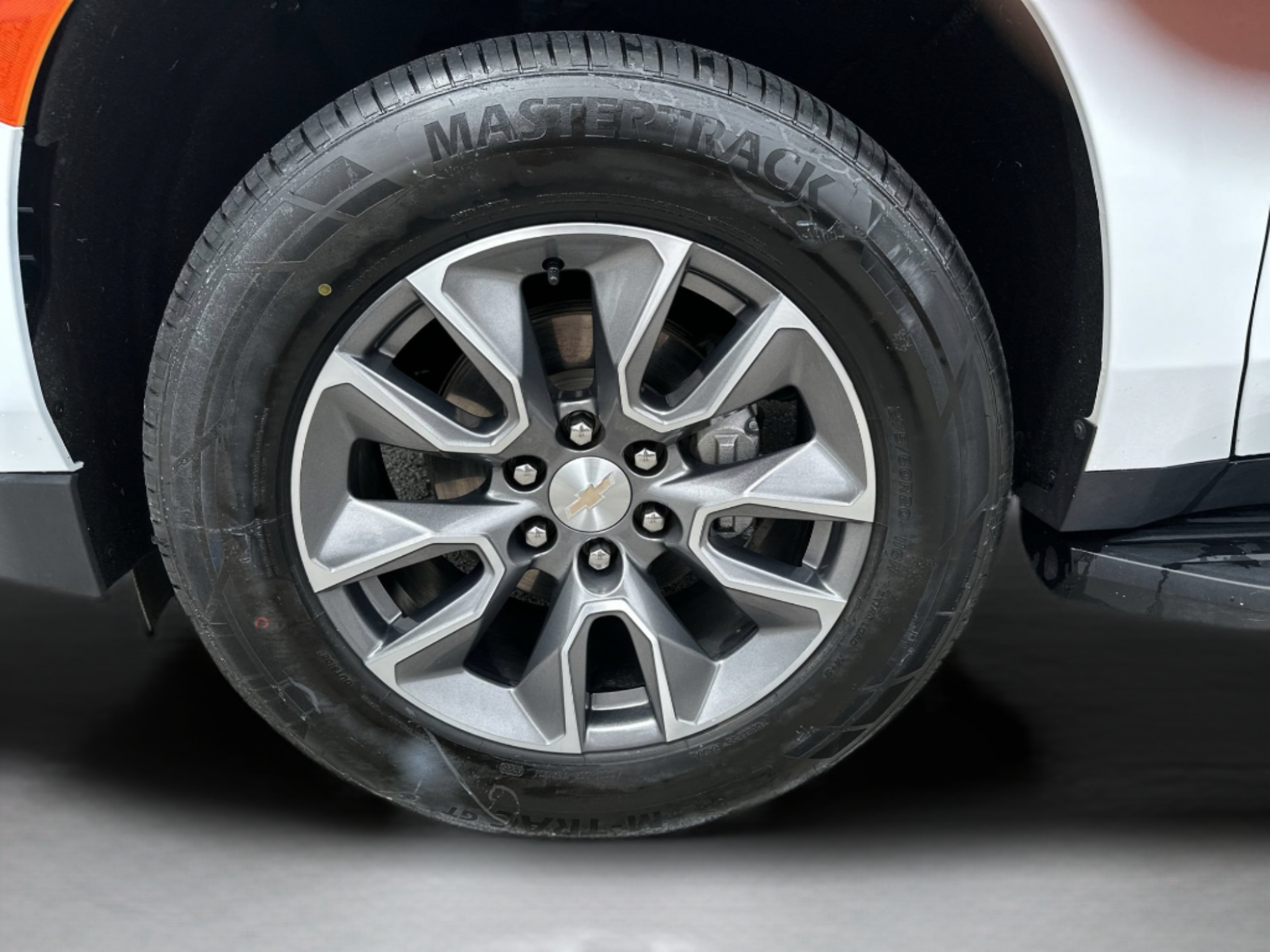 Used 2024 Chevrolet Tahoe LT w/ Luxury Package RWD image 28