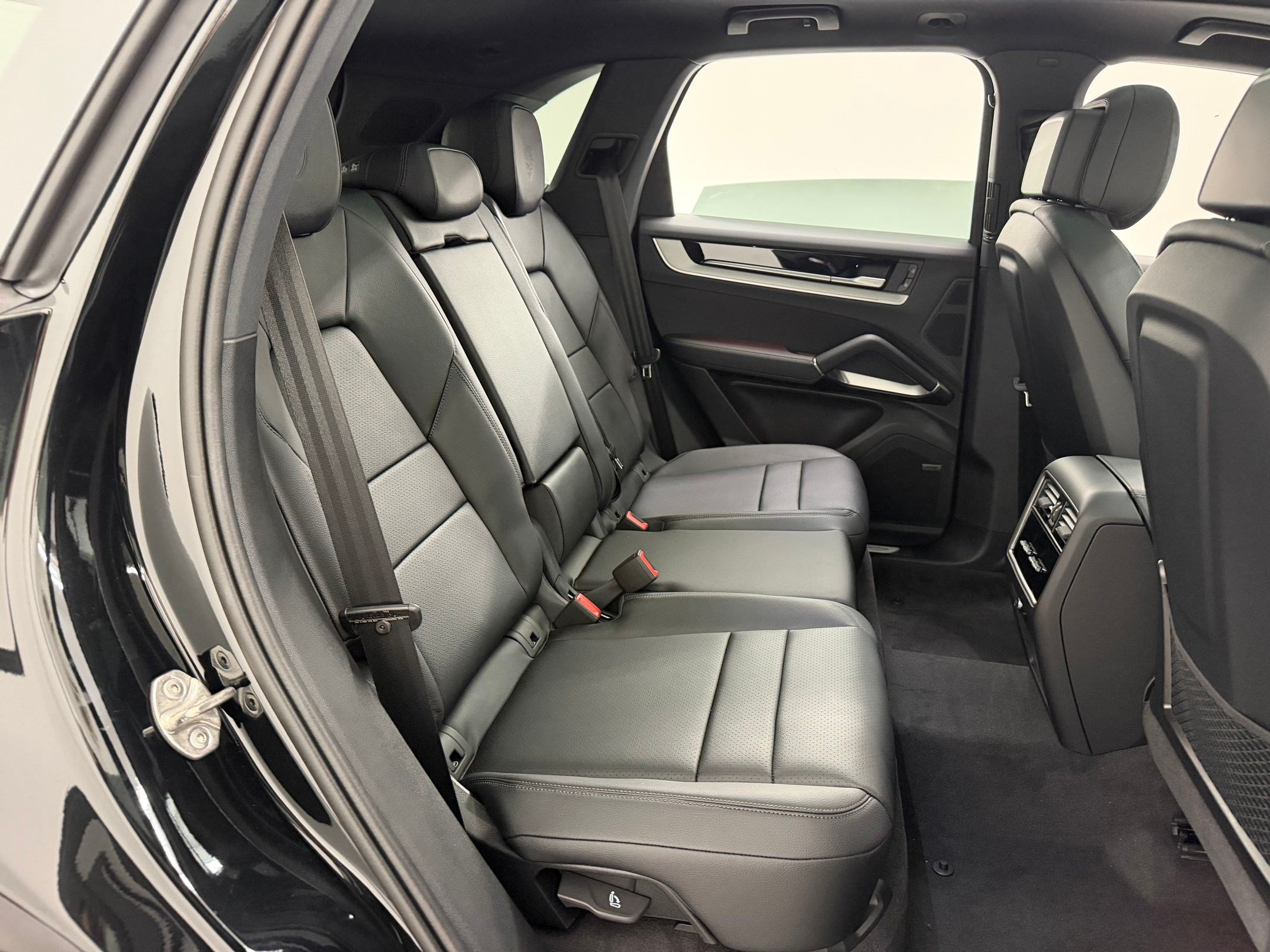 New 2026 Porsche Cayenne S AWD/4WD image 34