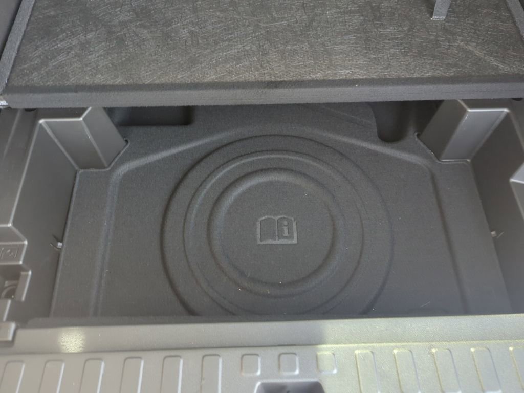 Used 2024 GMC Terrain AT4 w/ Tech Package image 14