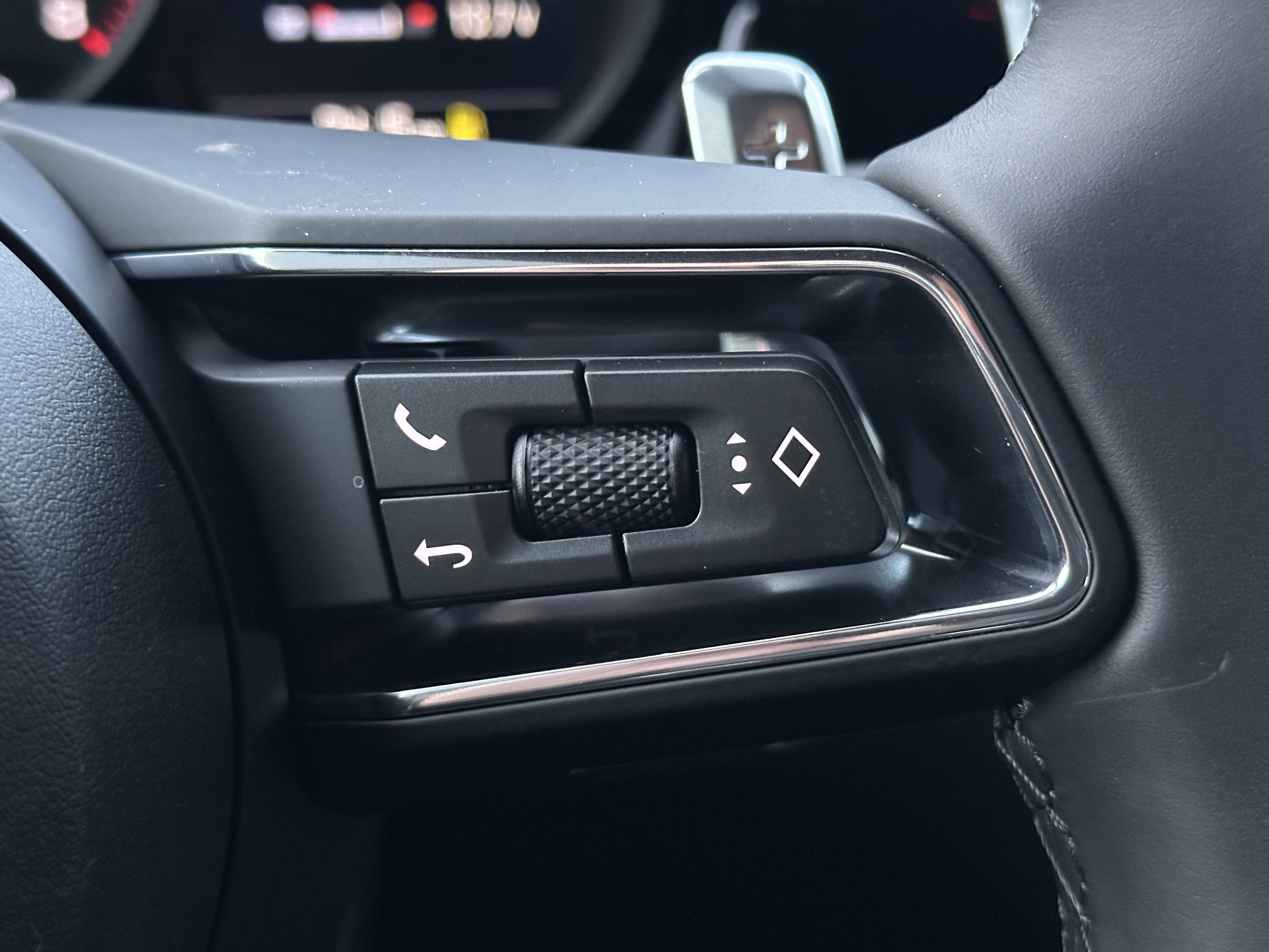 New 2026 Porsche Macan AWD/4WD image 27