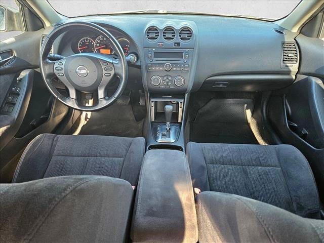 Used 2012 Nissan Altima 2.5 S w/ Special Edition Pkg FWD image 16