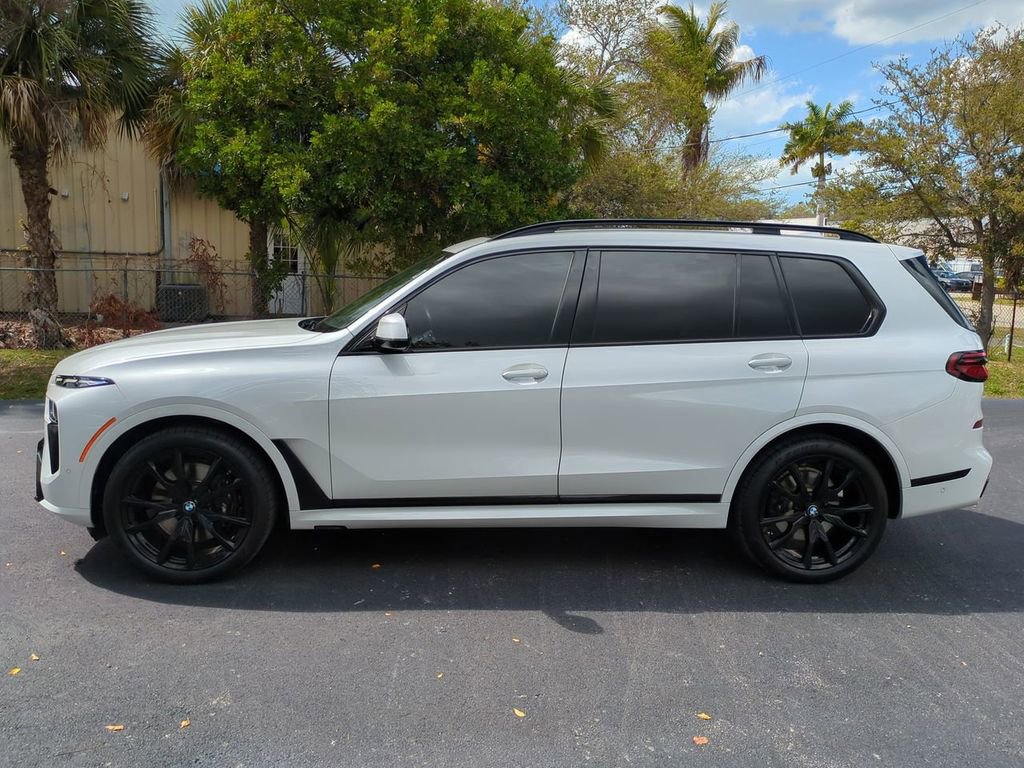 Used 2024 BMW X7 xDrive40i w/ Executive Package image 7