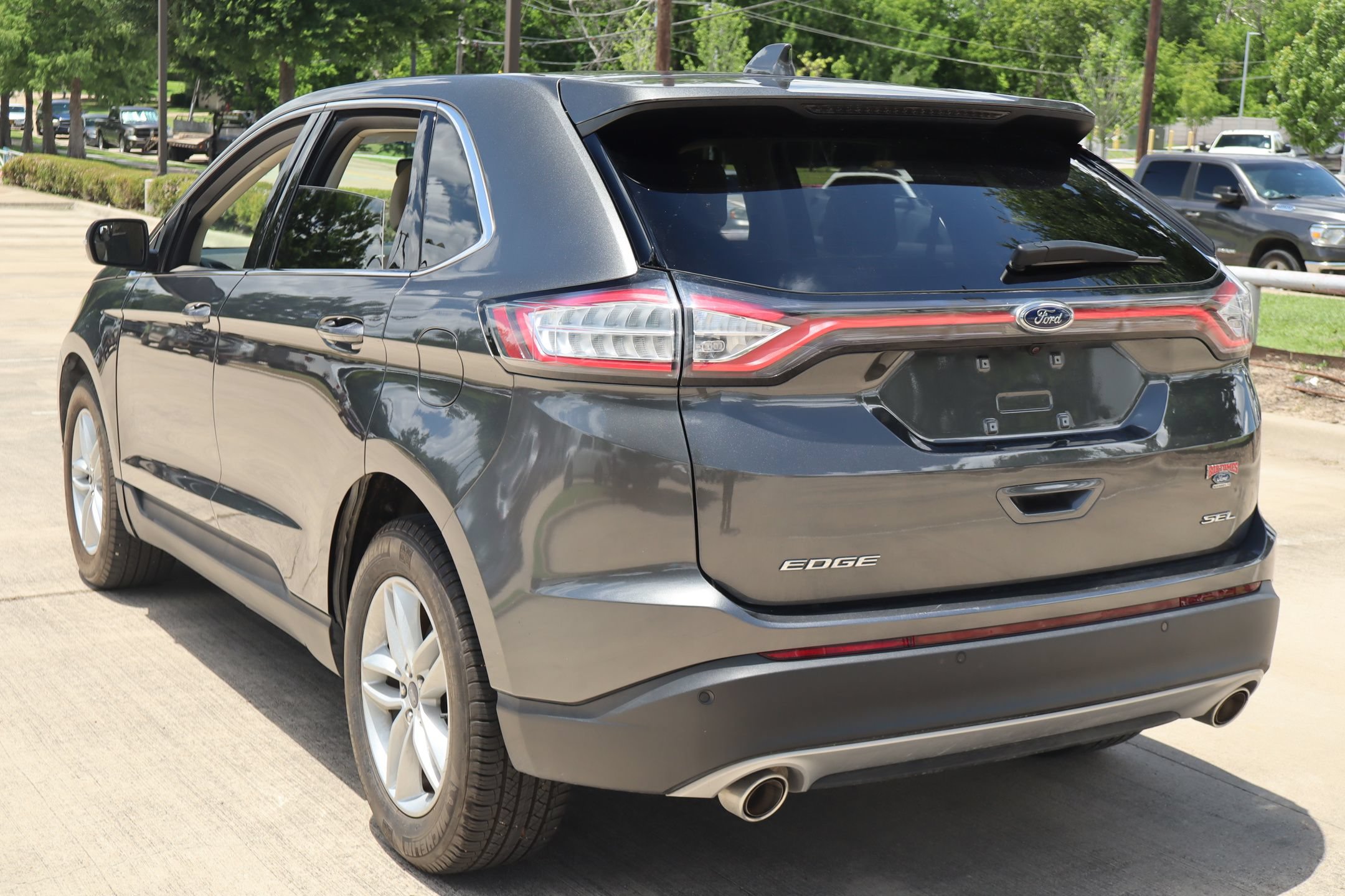 Used 2018 Ford Edge SEL w/ Equipment Group 201A FWD image 6