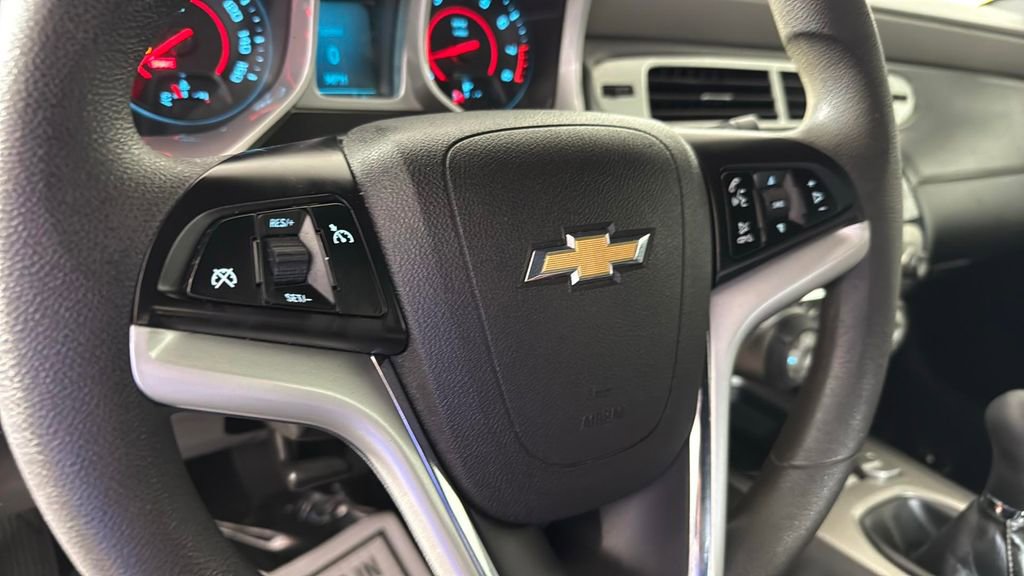 Used 2015 Chevrolet Camaro LS RWD image 26