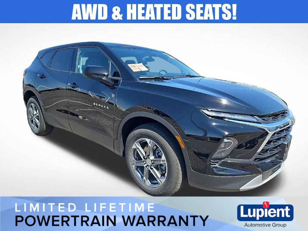 Used 2025 Chevrolet Blazer LT image 1