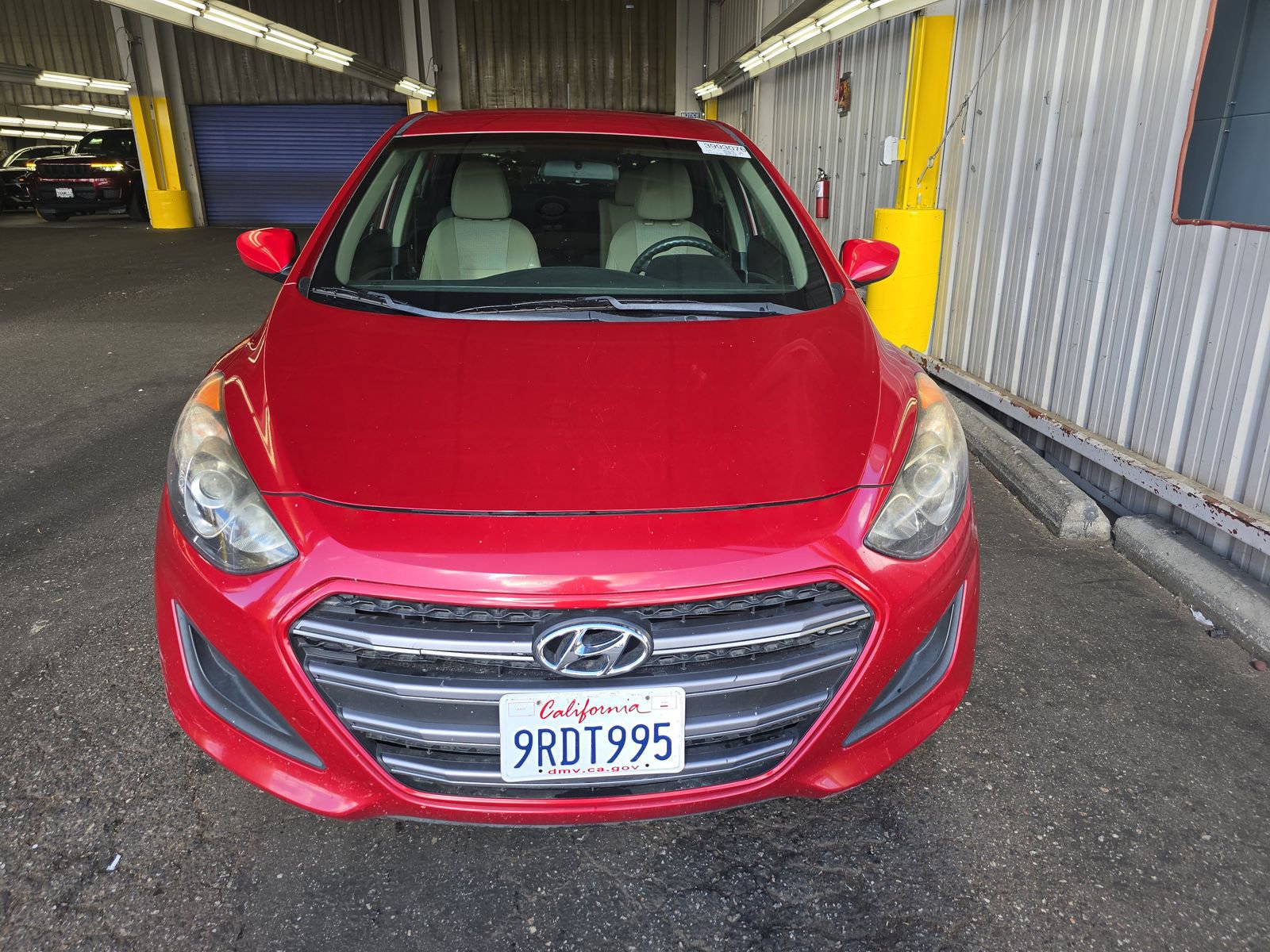 Used 2016 Hyundai Elantra GT FWD image 2
