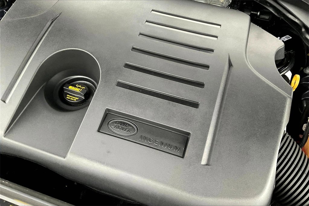 Used 2025 Land Rover Range Rover Sport image 30