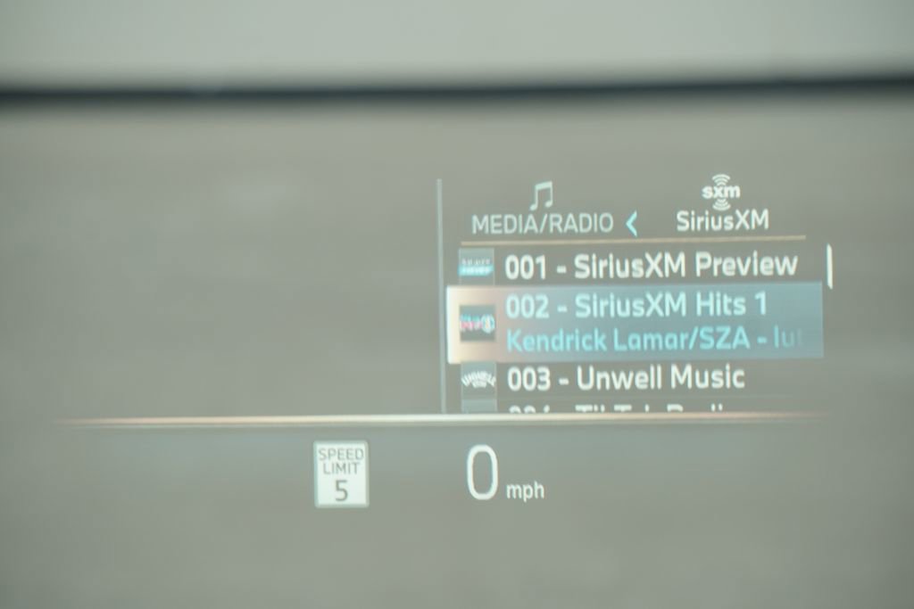 Used 2026 BMW i5 eDrive40 image 8