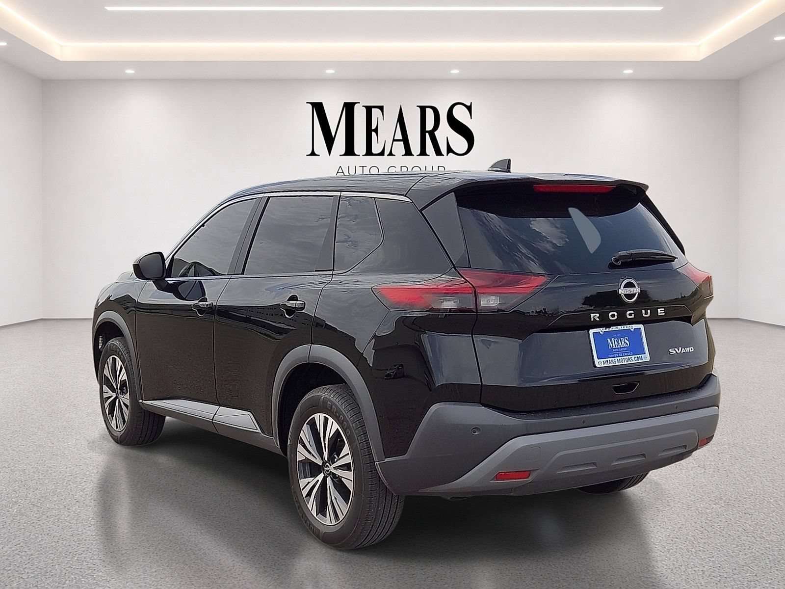 Used 2023 Nissan Rogue SV AWD/4WD image 3