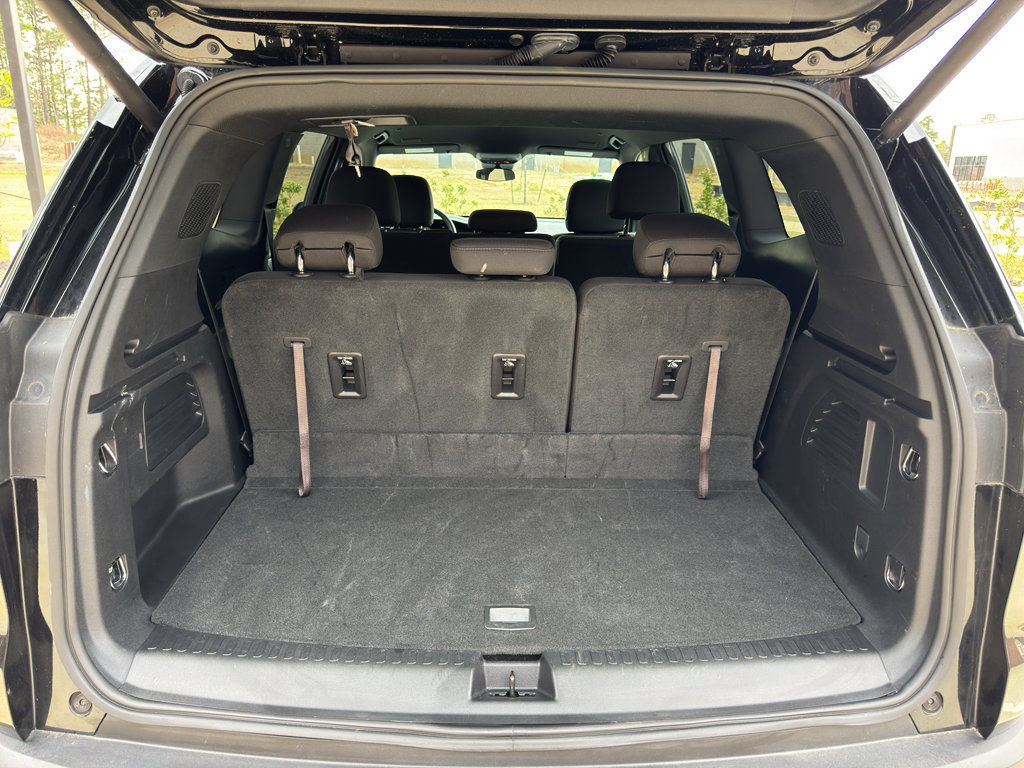 Used 2025 GMC Acadia Elevation image 15