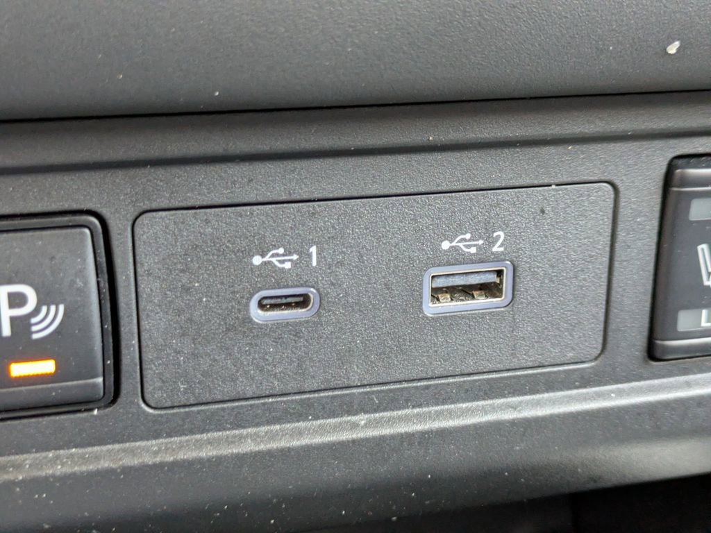 Used 2024 Nissan Frontier SV w/ SV Convenience Package image 17