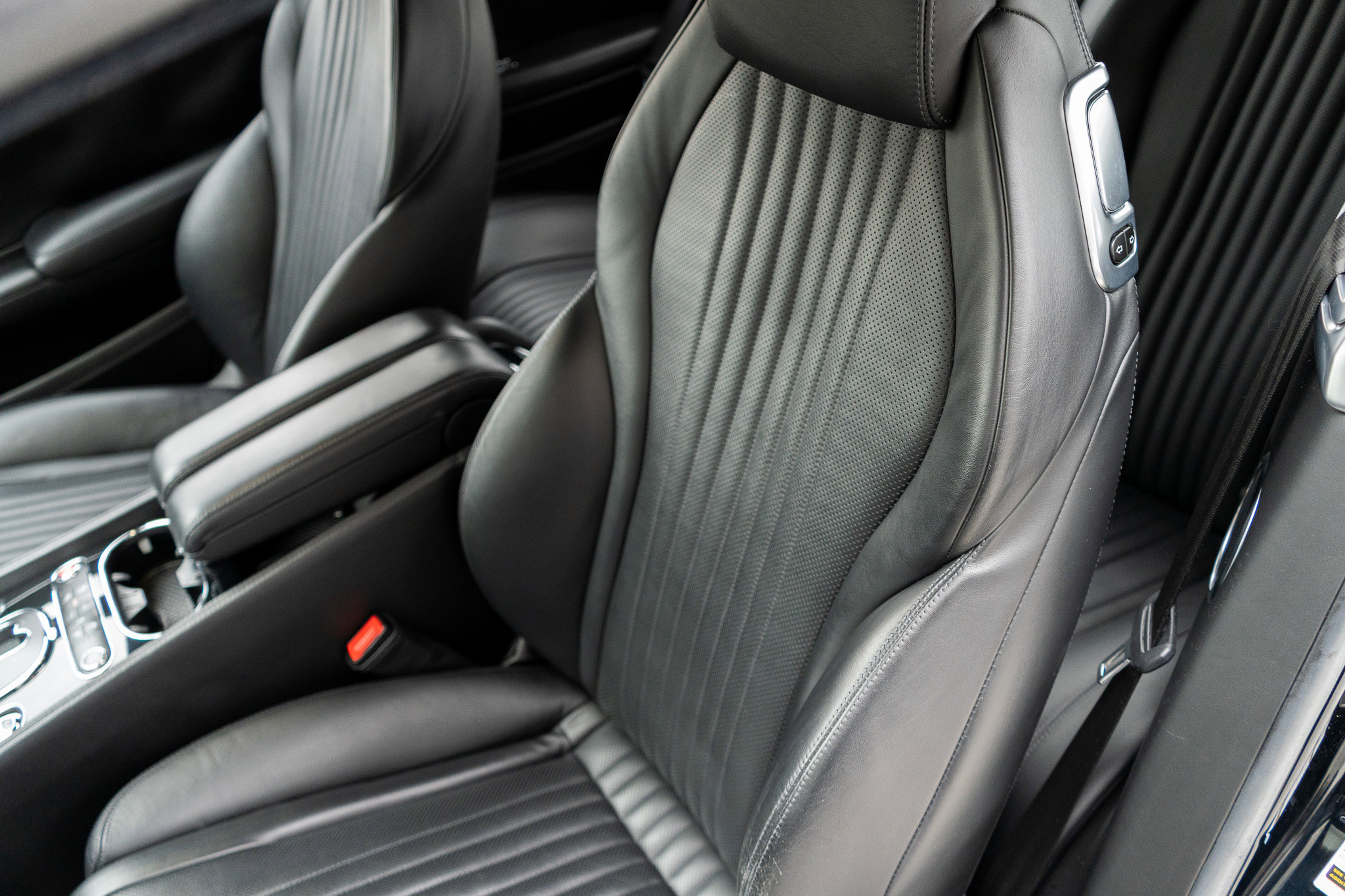 Used 2016 Bentley Continental GT image 22