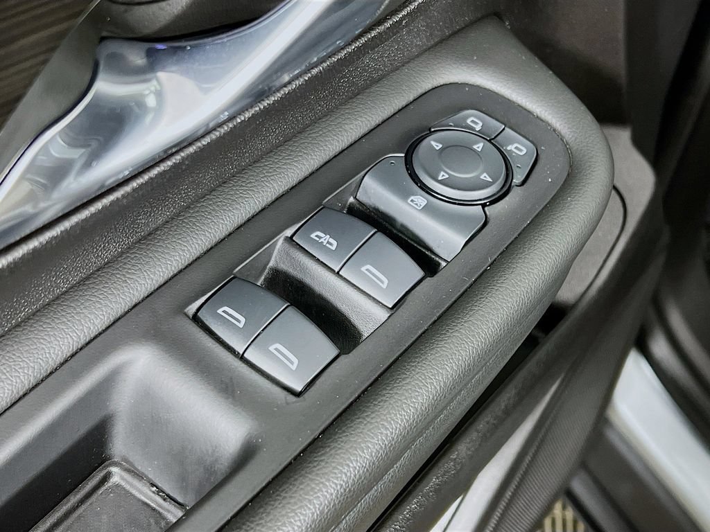 Used 2024 GMC Terrain SLE FWD image 30
