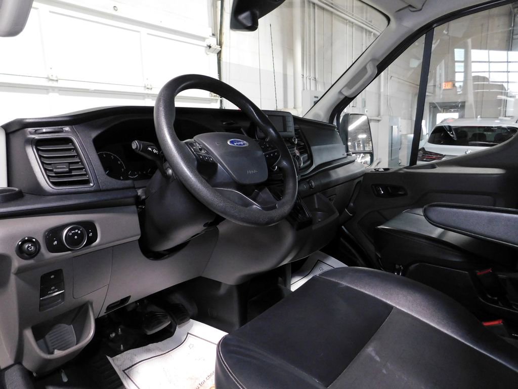 Used 2022 Ford Transit 250 AWD image 42