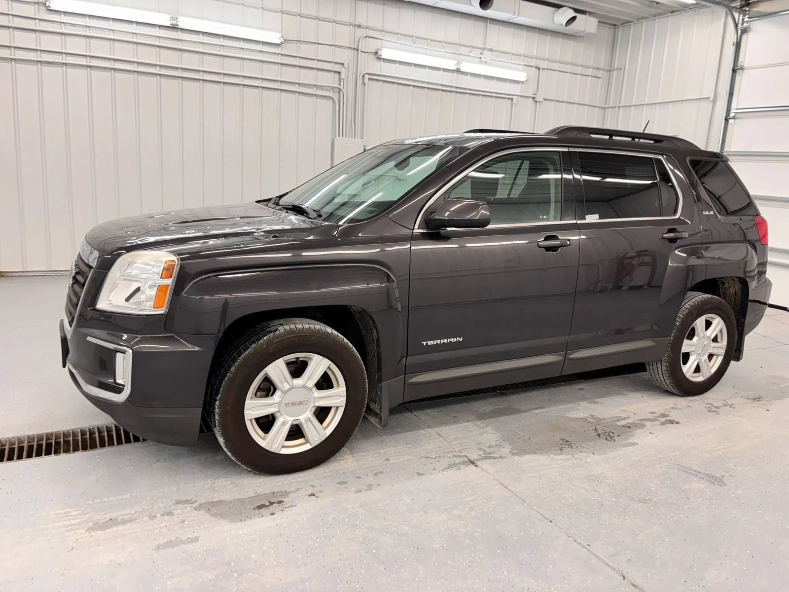Used 2016 GMC Terrain SLE w/ Driver Alert Package I FWD image 13