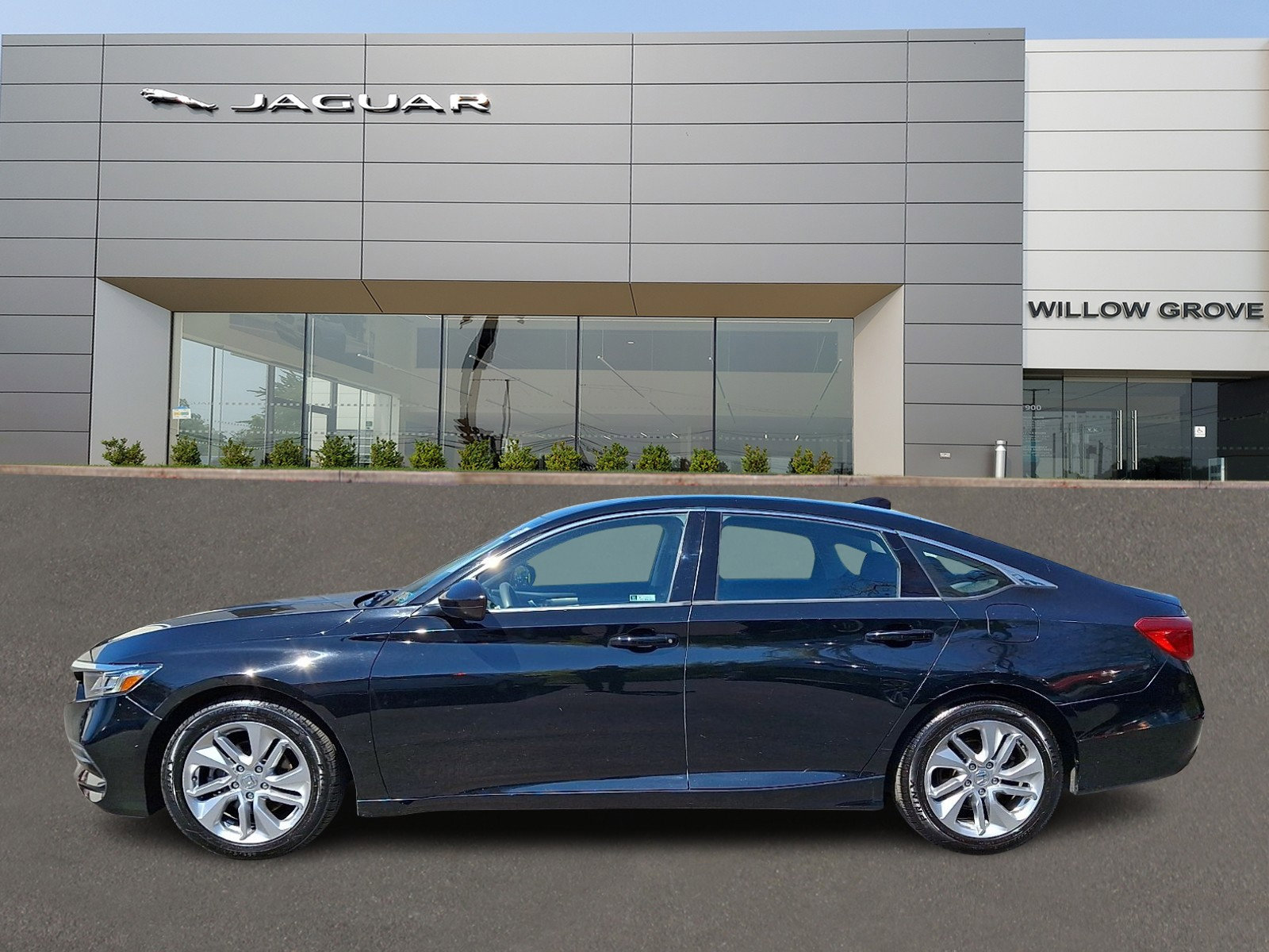 Used 2019 Honda Accord LX image 6