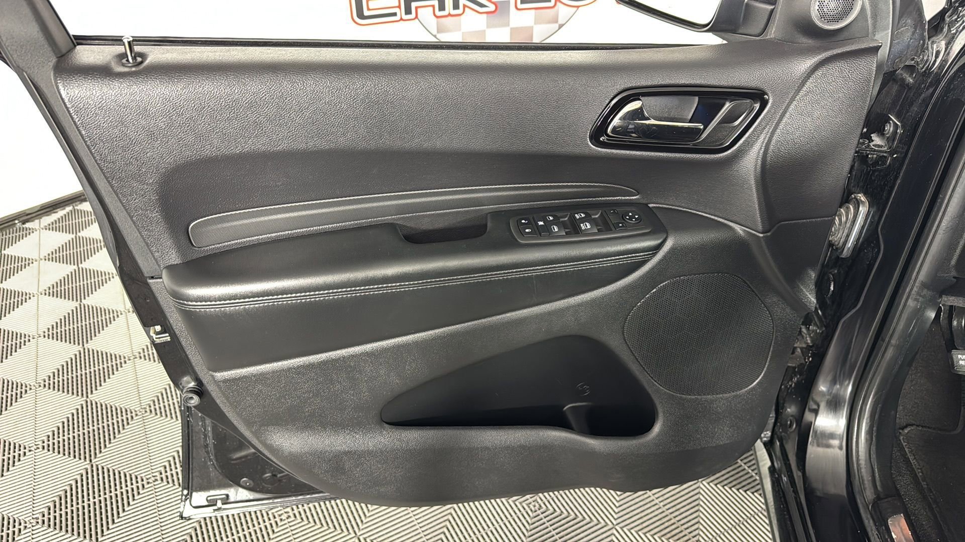 Used 2022 Dodge Durango GT image 35