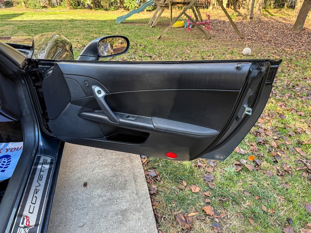 Used 2013 Chevrolet Corvette Convertible RWD image 56