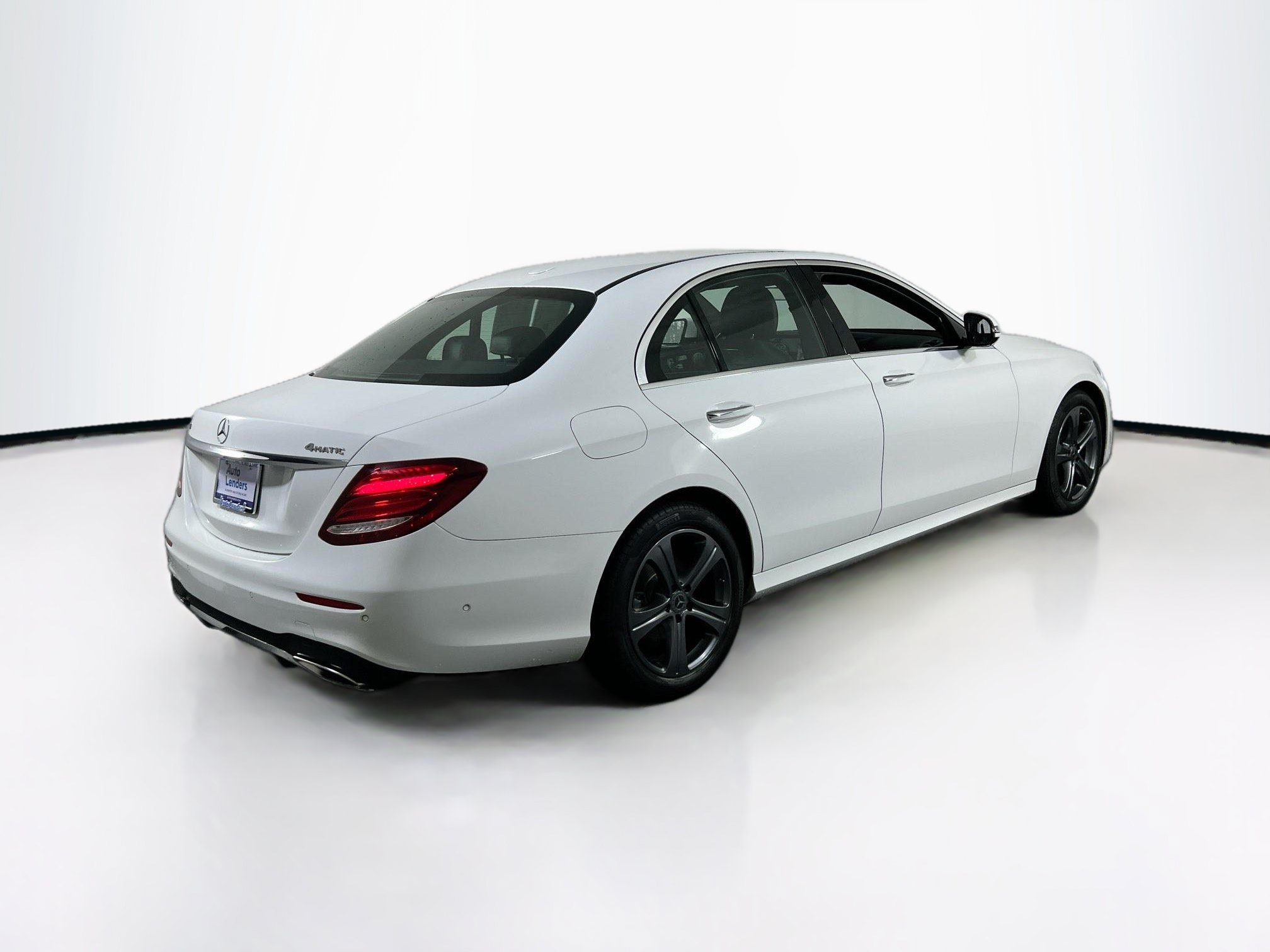 Used 2019 Mercedes-Benz E 300 4MATIC image 5