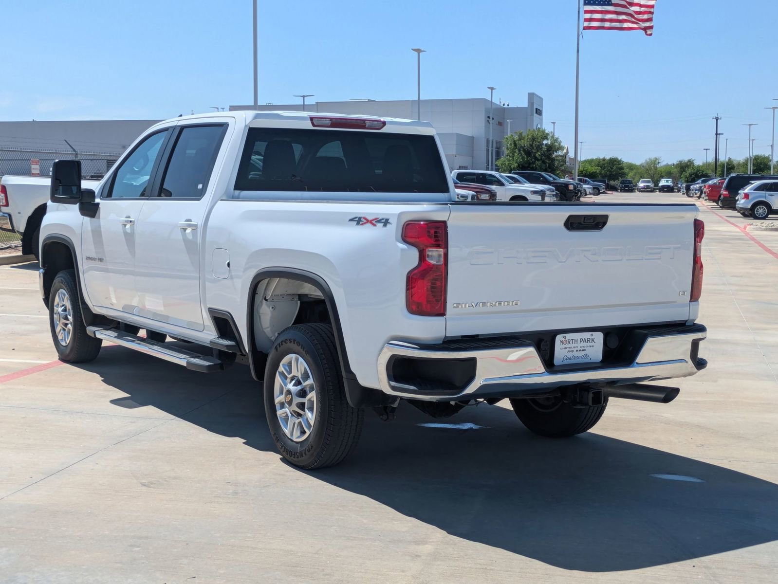 Used 2025 Chevrolet Silverado 2500 LT w/ Convenience Package AWD/4WD image 5