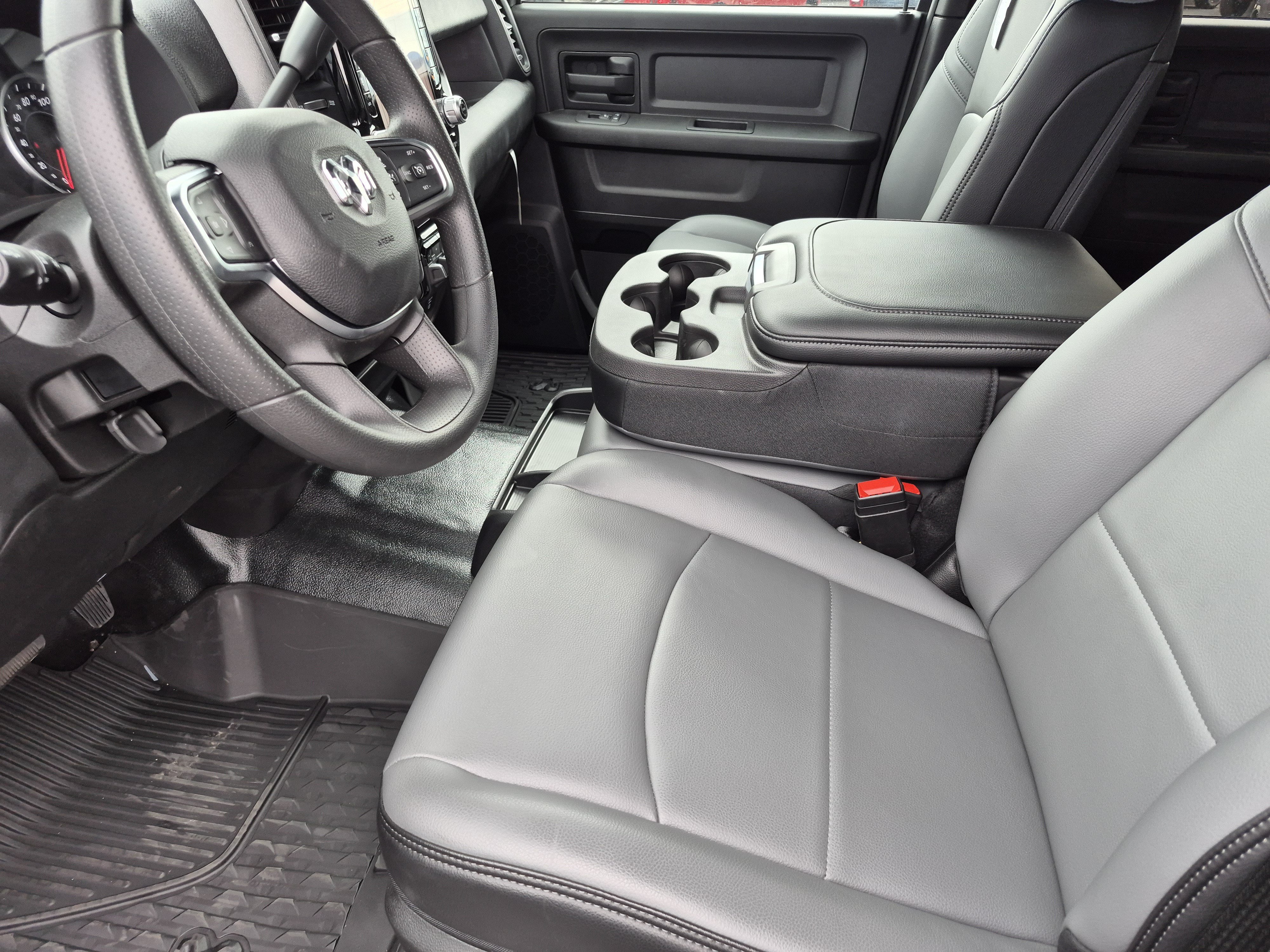 New 2026 RAM 3500 Tradesman AWD/4WD image 23