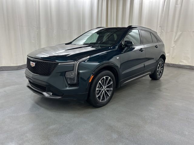 Used 2024 Cadillac XT4 Sport image 2