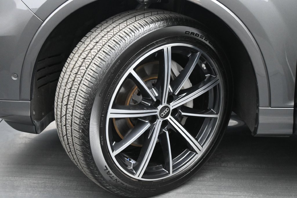 Used 2023 Audi Q7 3.0T Premium Plus AWD/4WD image 23