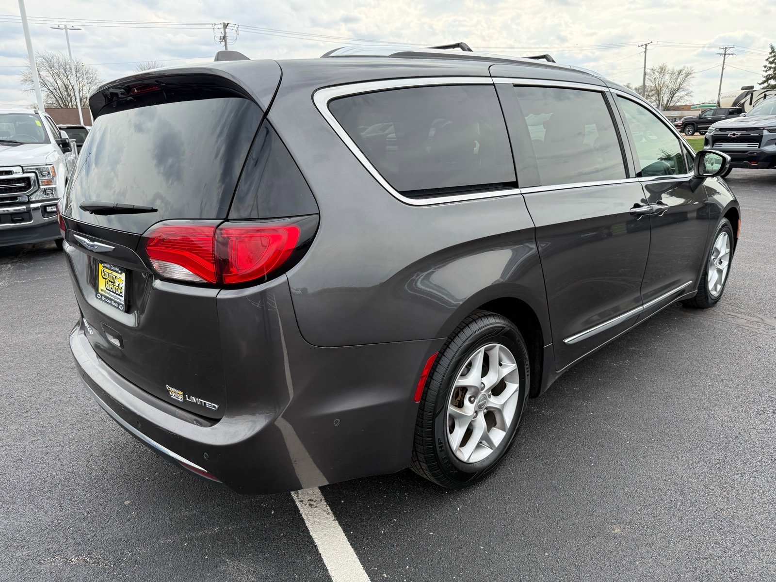 Used 2020 Chrysler Pacifica Limited w/ Advanced Safetytec Group FWD image 5