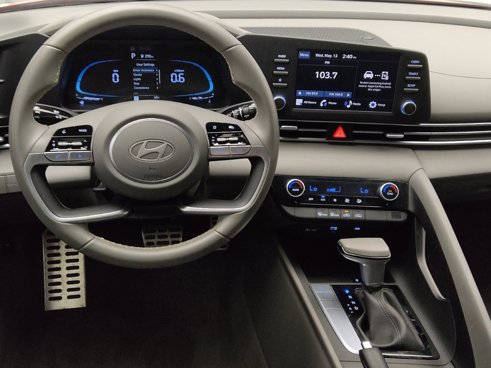 Used 2025 Hyundai Elantra Sport FWD image 22