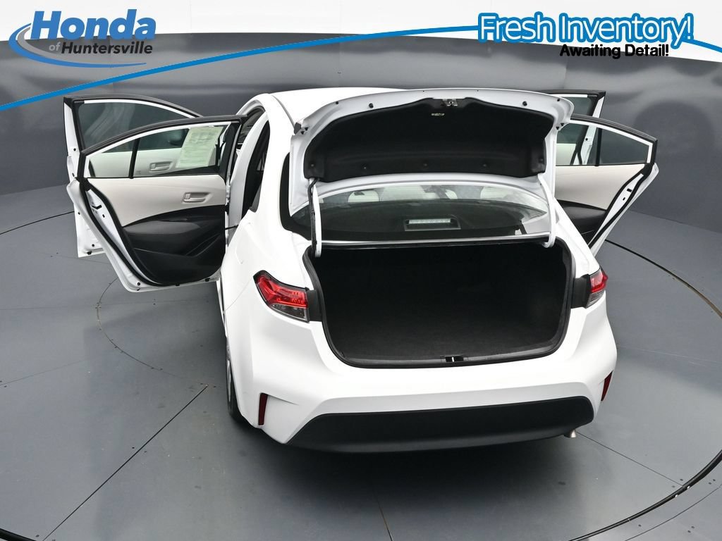 Used 2025 Toyota Corolla LE w/ Convenience Package FWD image 40
