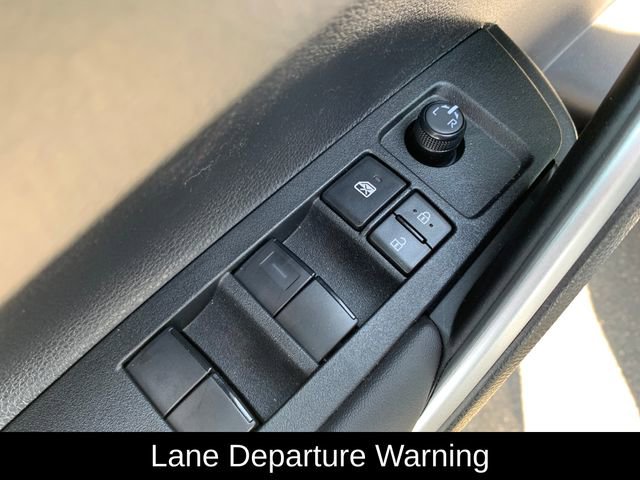 Used 2026 Toyota Corolla Cross LE image 13
