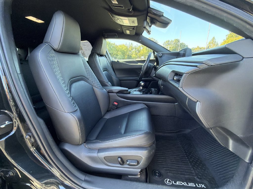 Used 2020 Lexus UX 200 w/ Accessory Package FWD image 22