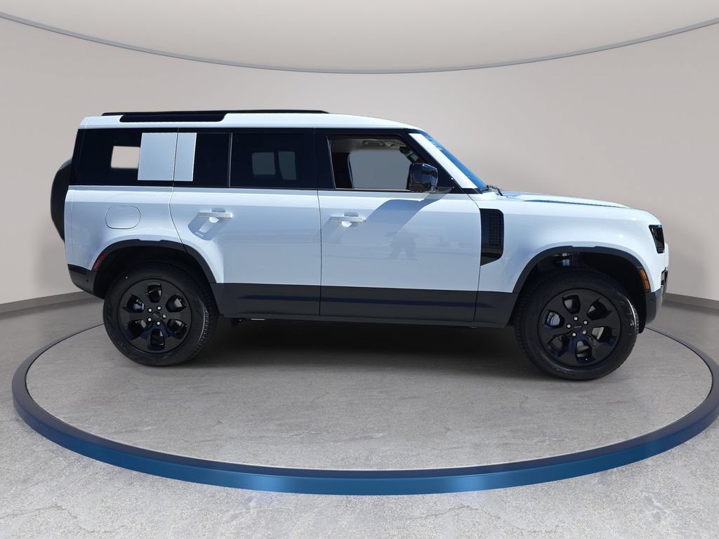 New 2026 Land Rover Defender 110 S AWD/4WD image 4